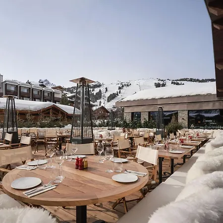 Proche Piste, Centre Station - Fr-1-830-9 *